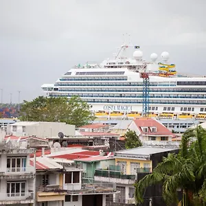 Boulevard Legitimus , Pointe-à-Pitre Guadeloupe